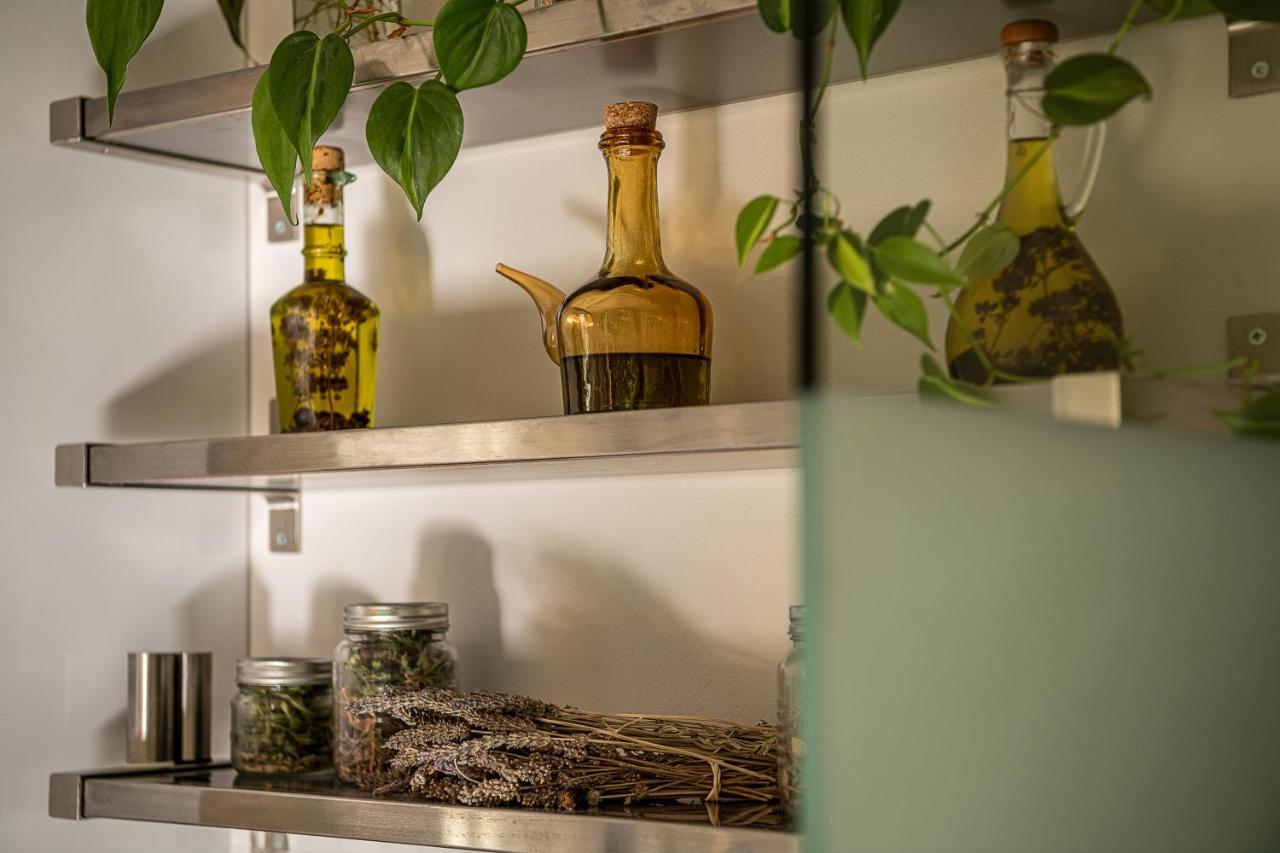 Olive Lemon Biophilic House & Lush Forest Garden Vámos Eksteriør billede